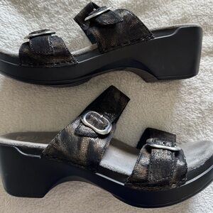Stylish Black Dansko 40 Women's Sandals